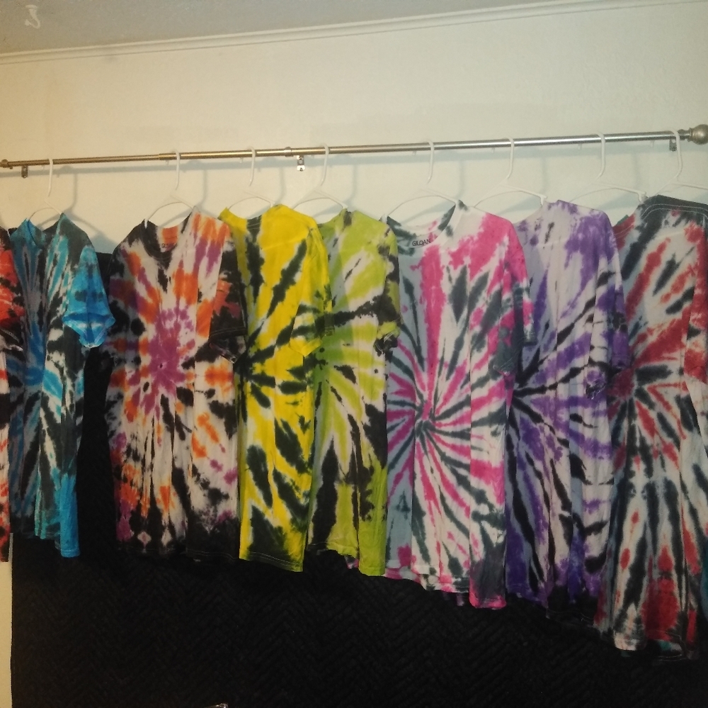 Three colors, T-SHIRTS